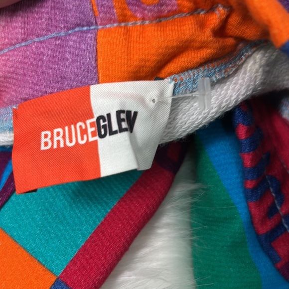 BRUCE GLEN BIG LOGO CROP JOGGERS SIZE 7 Measure 12” Waist X 19” inseam - Picture 4 of 9